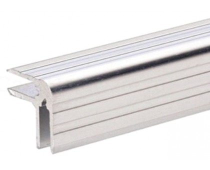 Adam Hall 6137 алюминиевый угловой профиль для панелей толщиной 4,5 мм.